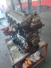 Çıkma Motor Komple Rektefiyeli Npr66 Şampiyon 4HF1