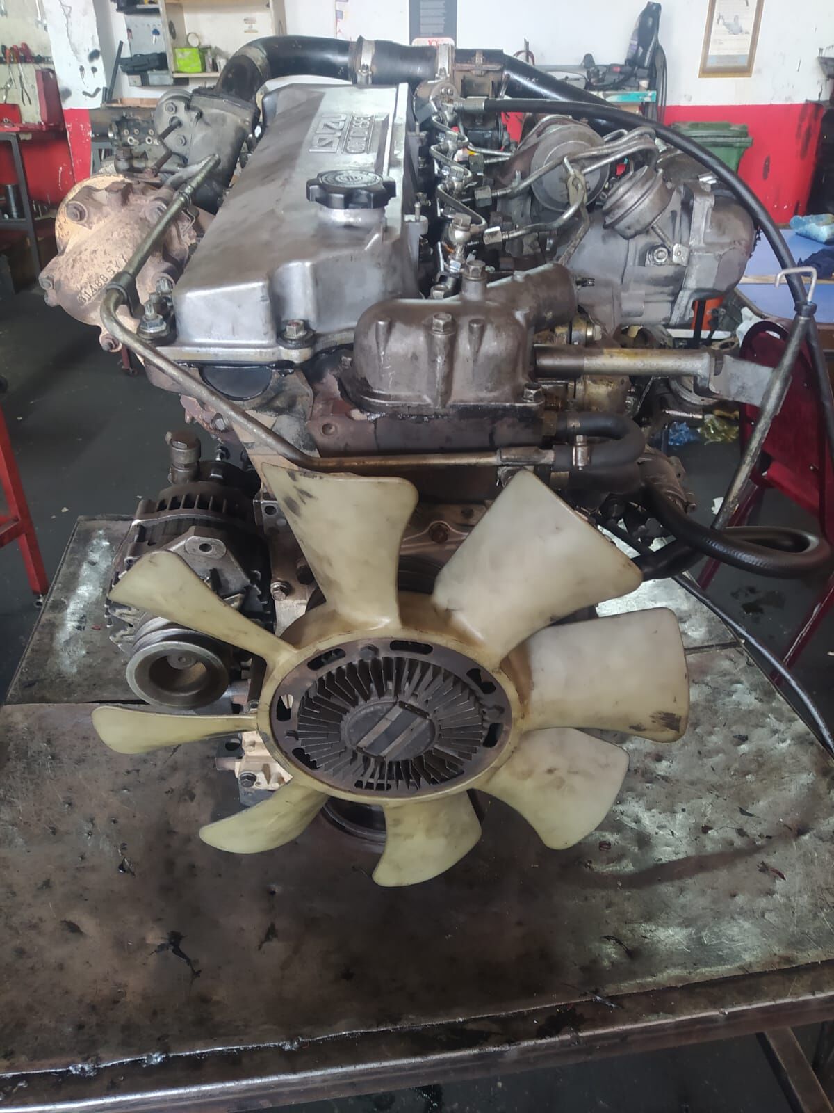 Çıkma Motor Komple Npr71 Urban Roybus 4HG1