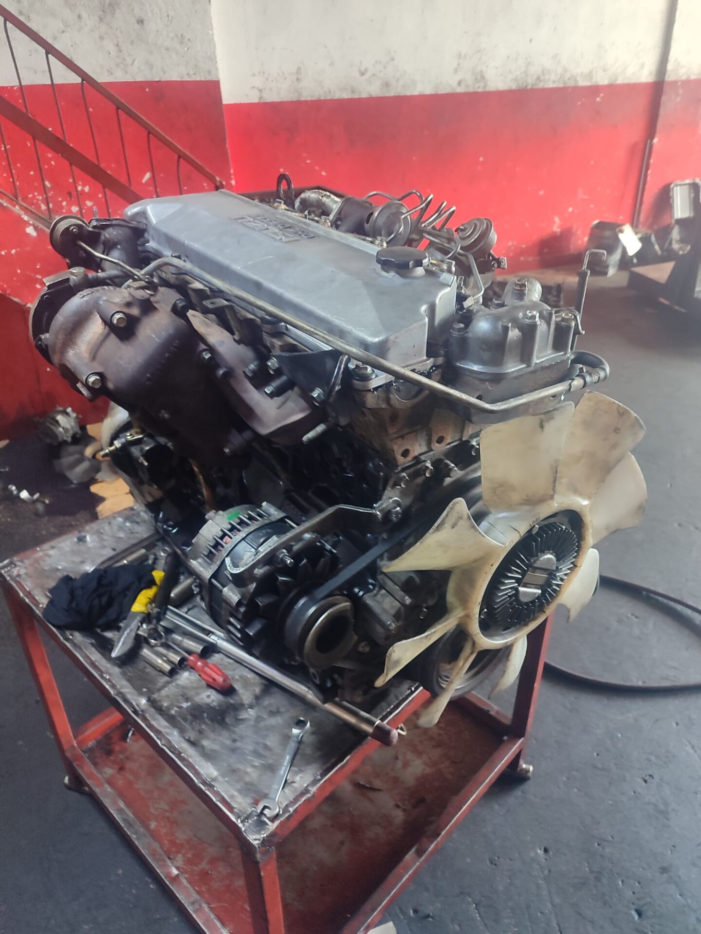 Rektefiyeli Çıkma Motor Komple Isuzu Npr71 Roybus Urban 4hg1 Turbolu