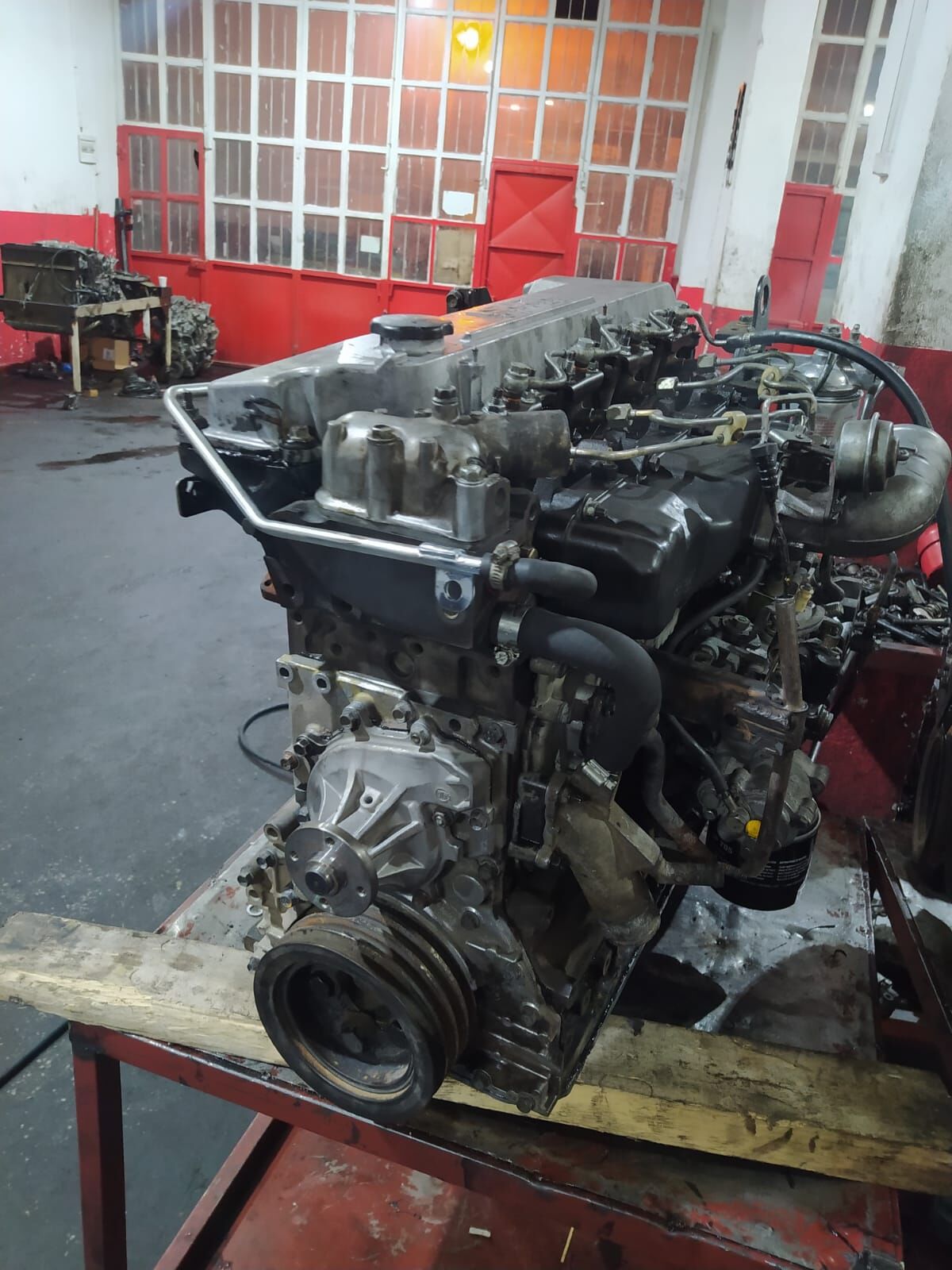 ÇIKMA MOTOR NOR NOR70 TURKUAZ 4HE1 ISUZU REKTEFİYELİ