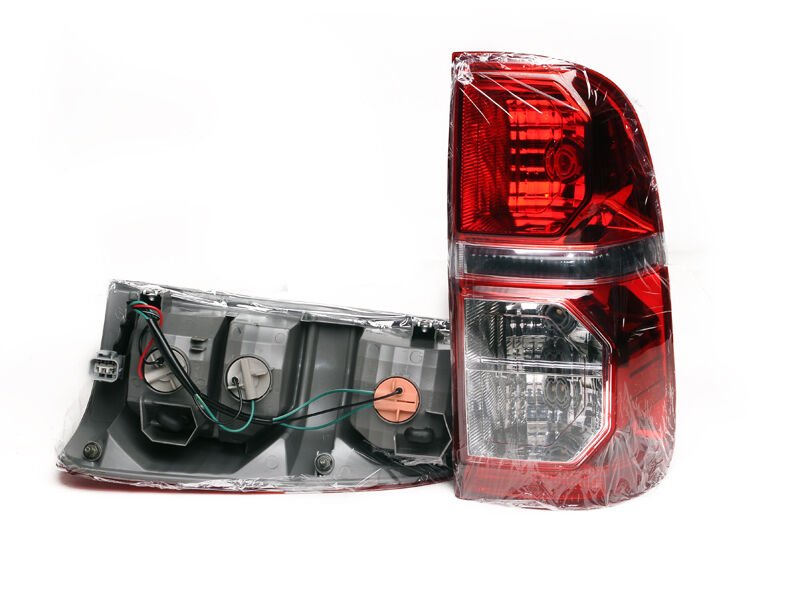 STOP LAMBASI HILUX 11-15 VIGO DUYLU SAĞ TOYOTA 81551-0K140